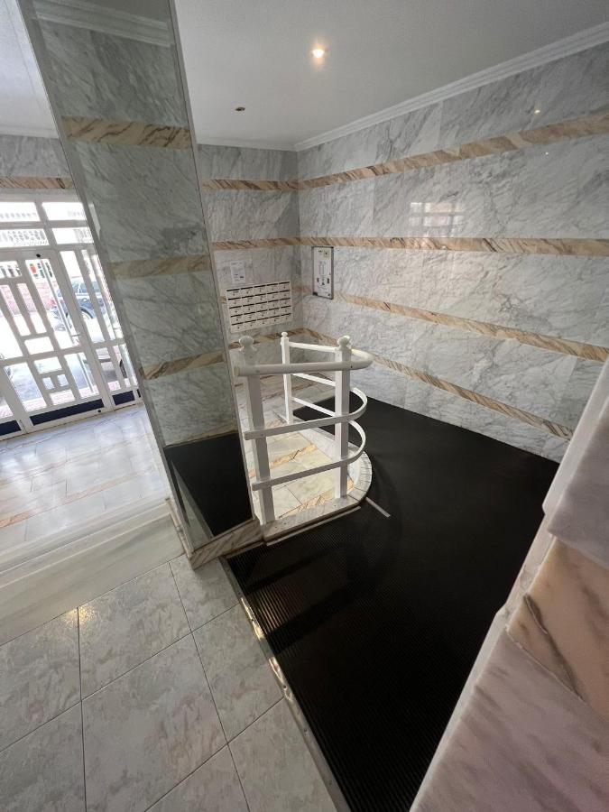 Luxury 2 Bedrooms Apartment With A Garage 또레비에하 외부 사진